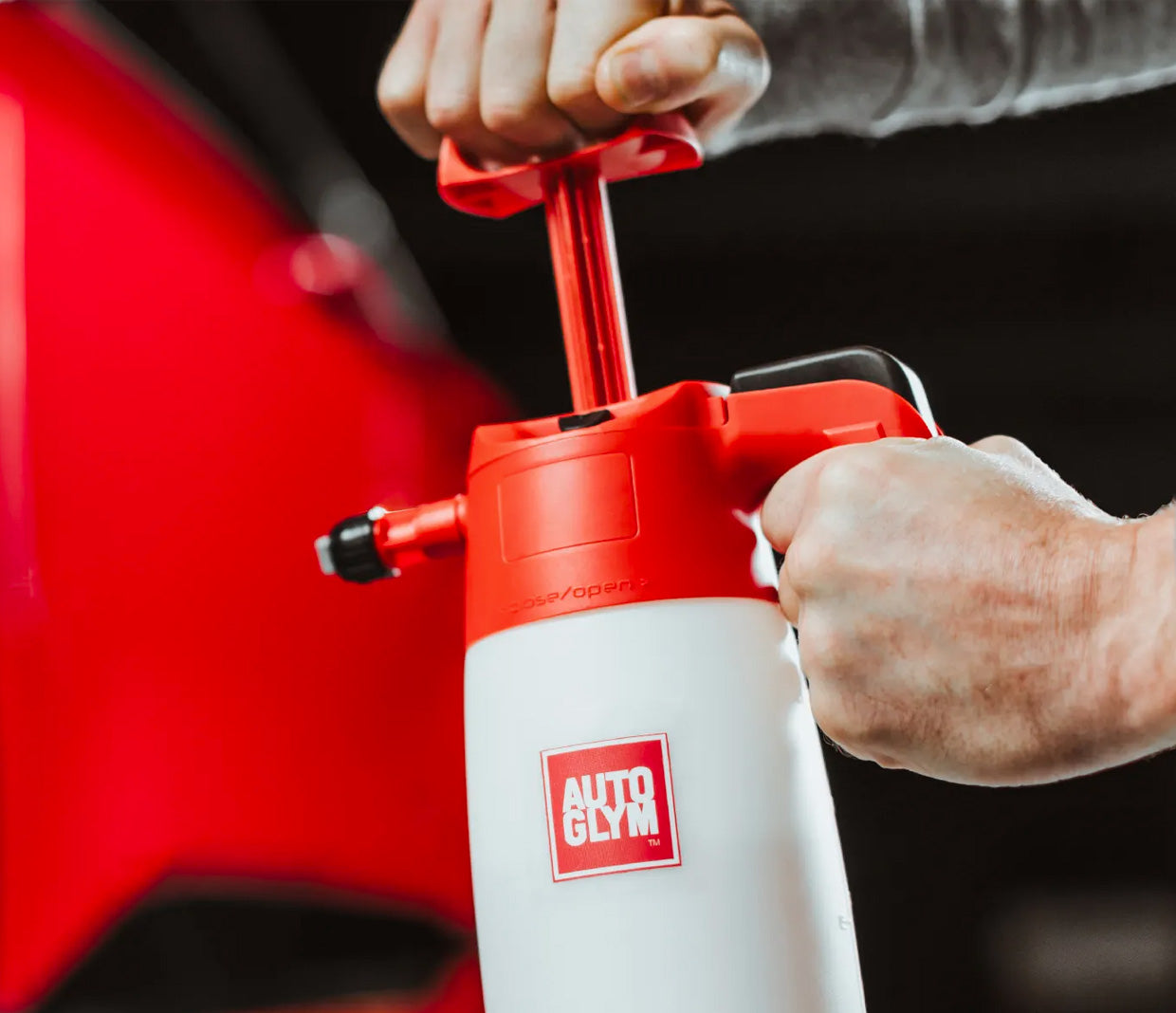 Autoglym Easy Sprayer being pumped up