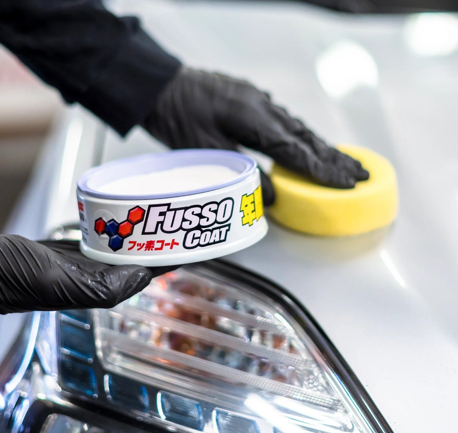 Soft99 Fusso Coat Light being applied