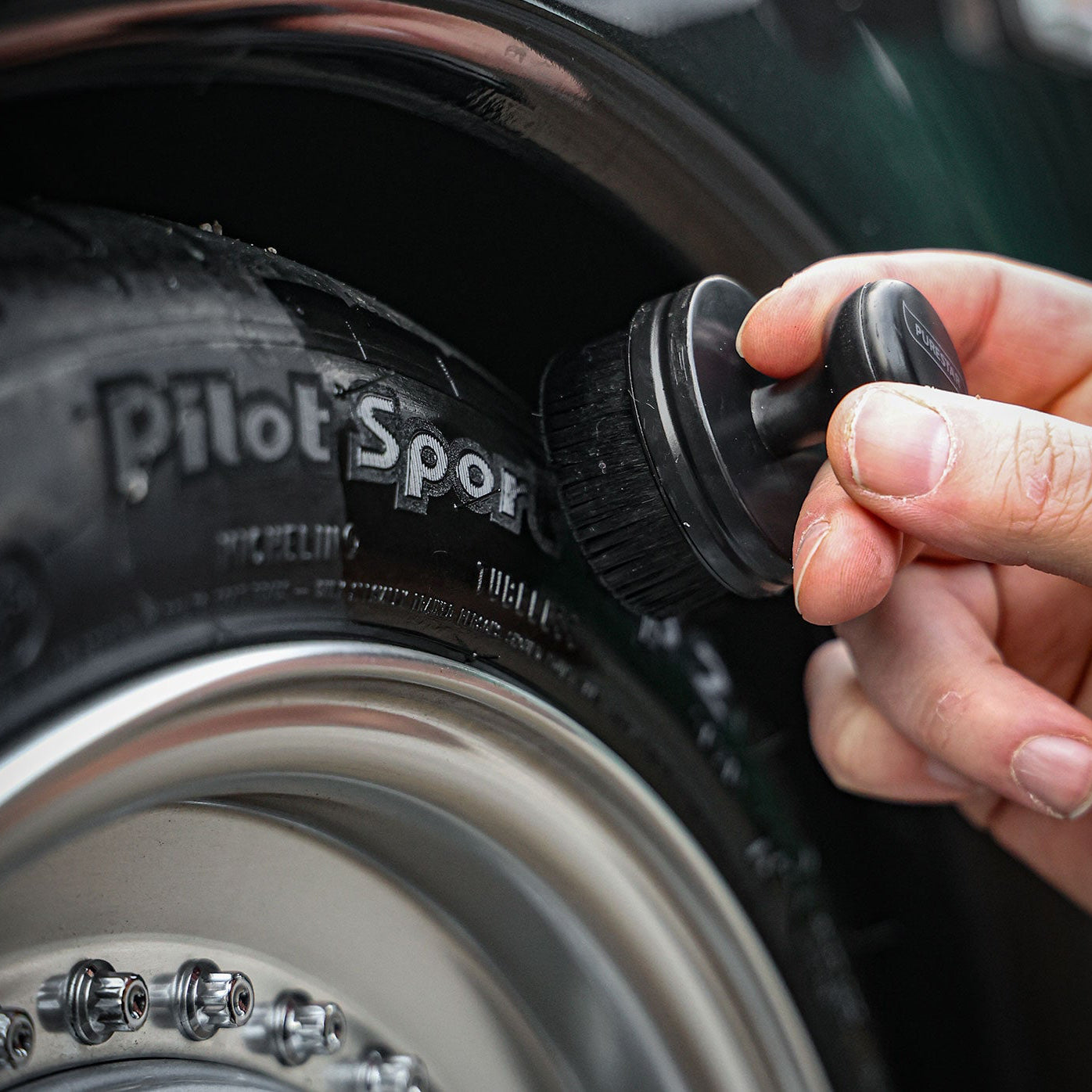 CLEAN. by Pan Tyre Dressing